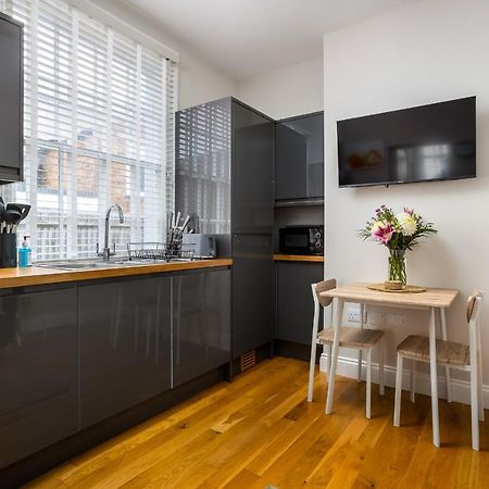Contemporary Ground Floor Apartment - Town Centre With Parking! Cheltenham Esterno foto
