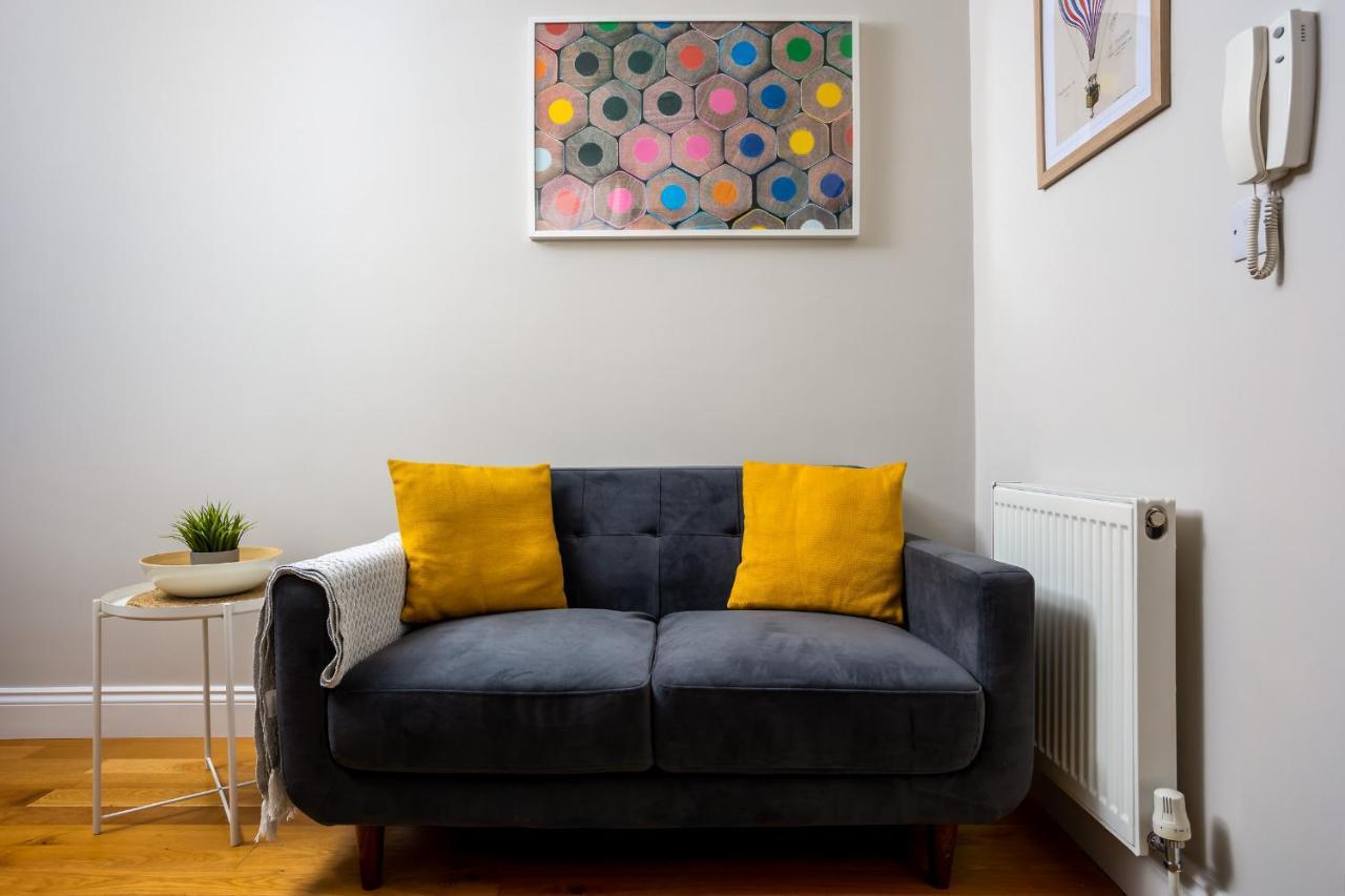 Contemporary Ground Floor Apartment - Town Centre With Parking! Cheltenham Esterno foto