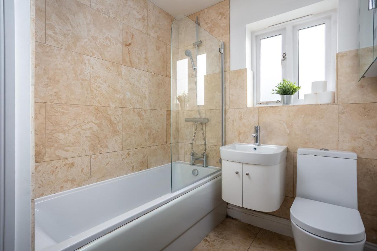 Contemporary Ground Floor Apartment - Town Centre With Parking! Cheltenham Esterno foto
